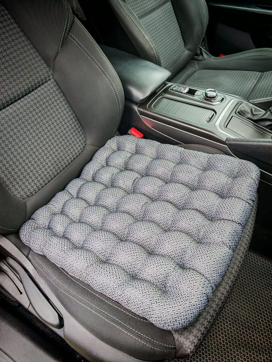 снимок Подушка автомобильная на сиденье "ОРТО-ЛЮКС" серая 50*45 от магазина BIO-TEXTILES ОПТ