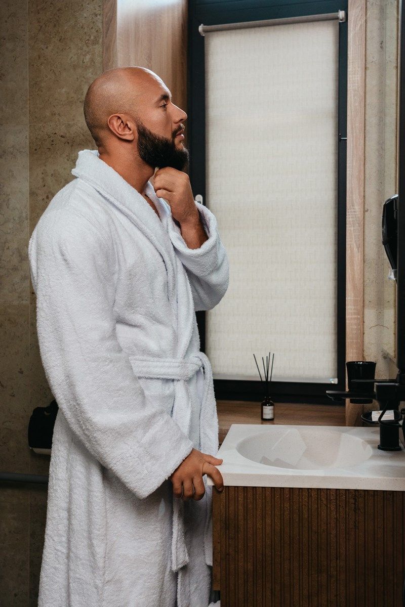 снимок Халат махровый мужской белый от магазина BIO-TEXTILES ОПТ