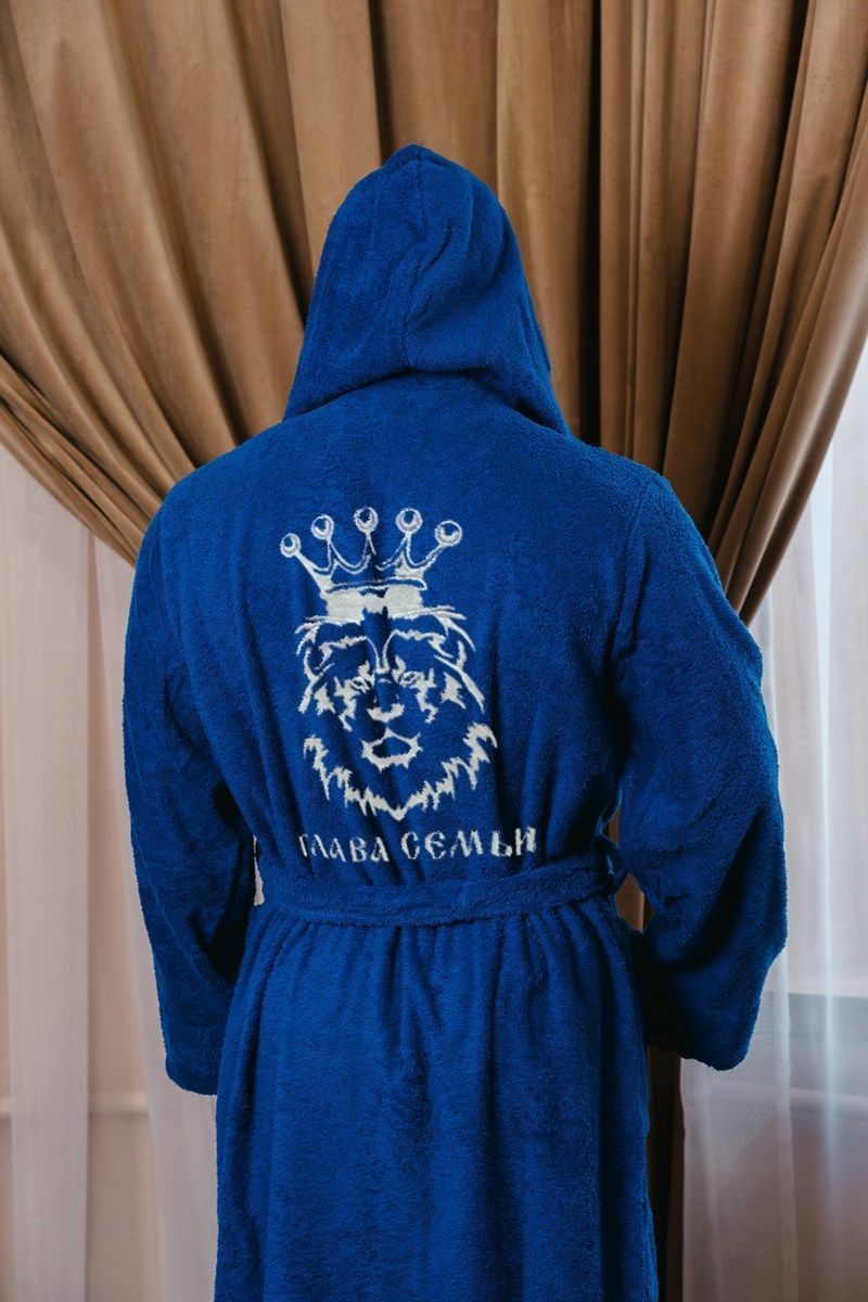 снимок Халат махровый с капюшоном, васильковый с вышивкой от магазина BIO-TEXTILES ОПТ