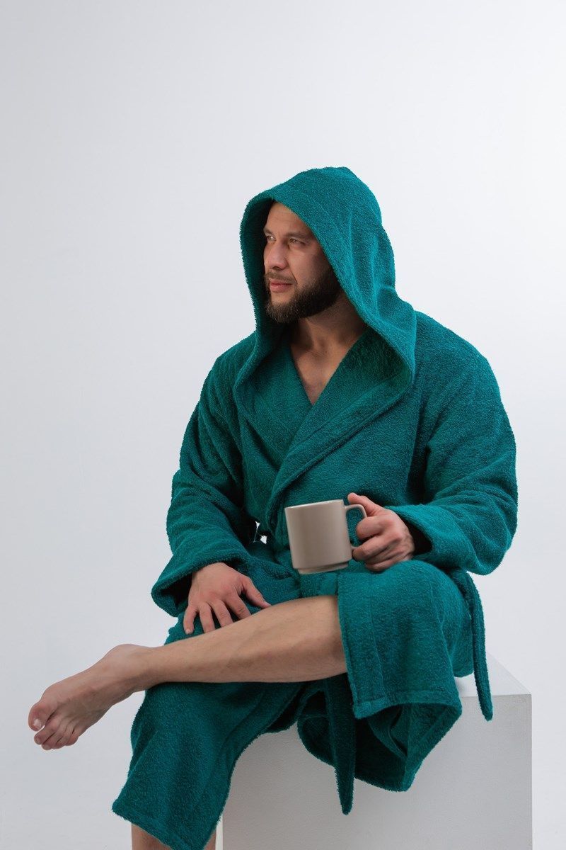 снимок Халат махровый с капюшоном, изумруд с вышивкой от магазина BIO-TEXTILES ОПТ