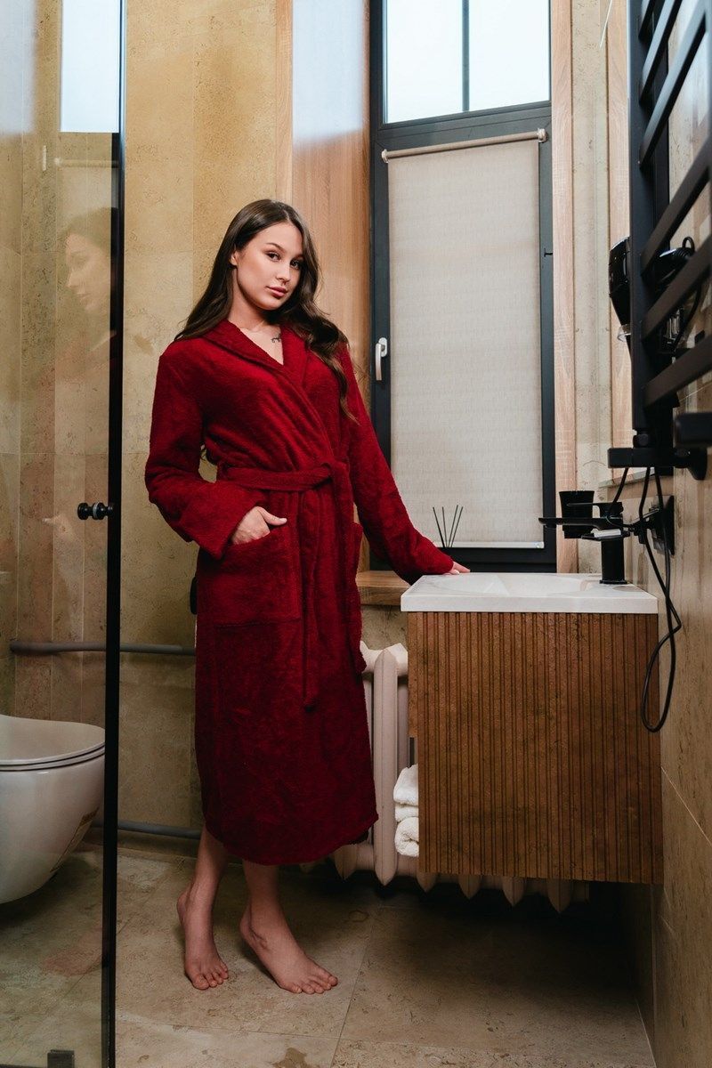 снимок Халат махровый женский бордовый от магазина BIO-TEXTILES ОПТ